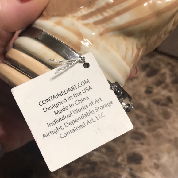 ContainedArt Panther Florida Brown Porcelain Airtight Container New - Picture 7 of 11